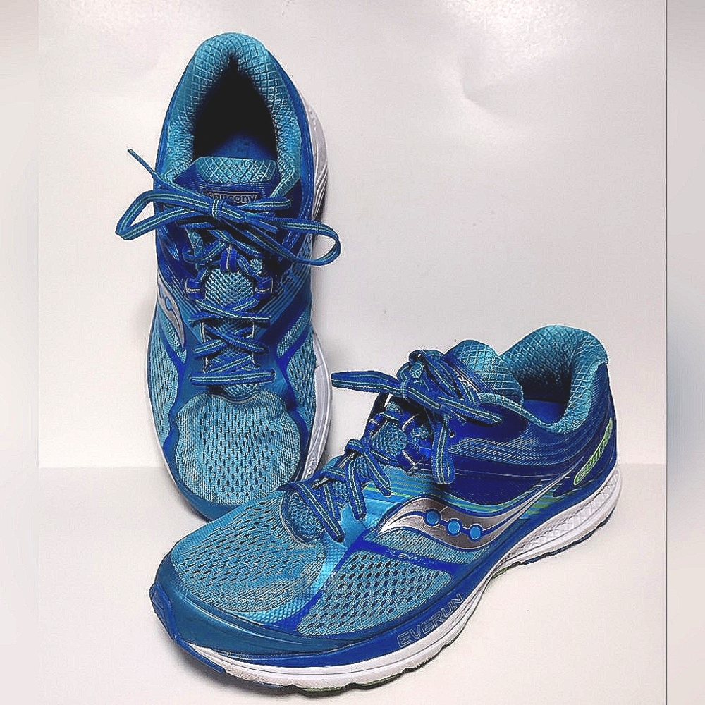 Woman's 9.5 Saucony Guide10 Everun